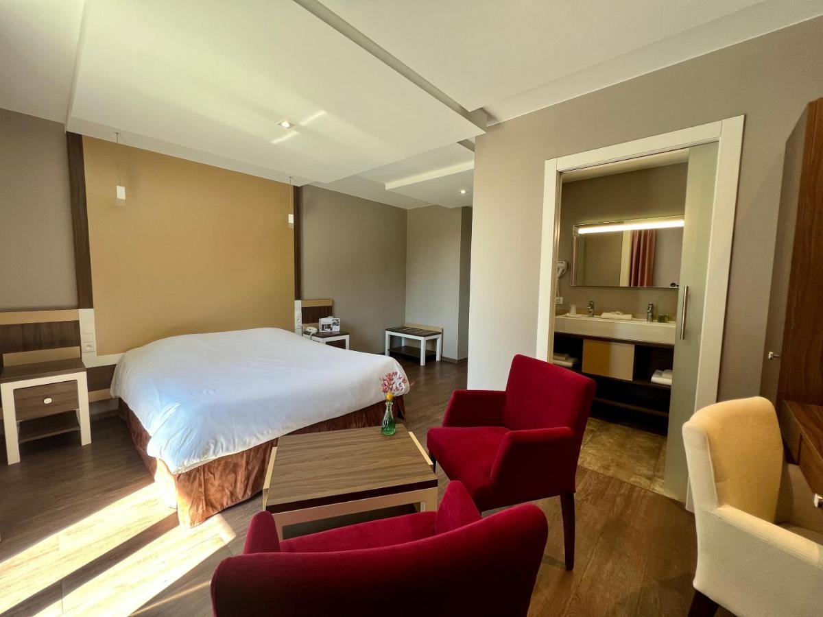 Hotel Les Bergeronnettes Champagneux Екстер'єр фото
